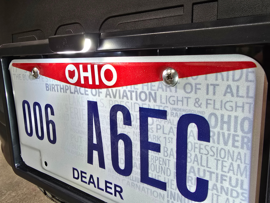 Dach Apollo Lighted License Plate Mount