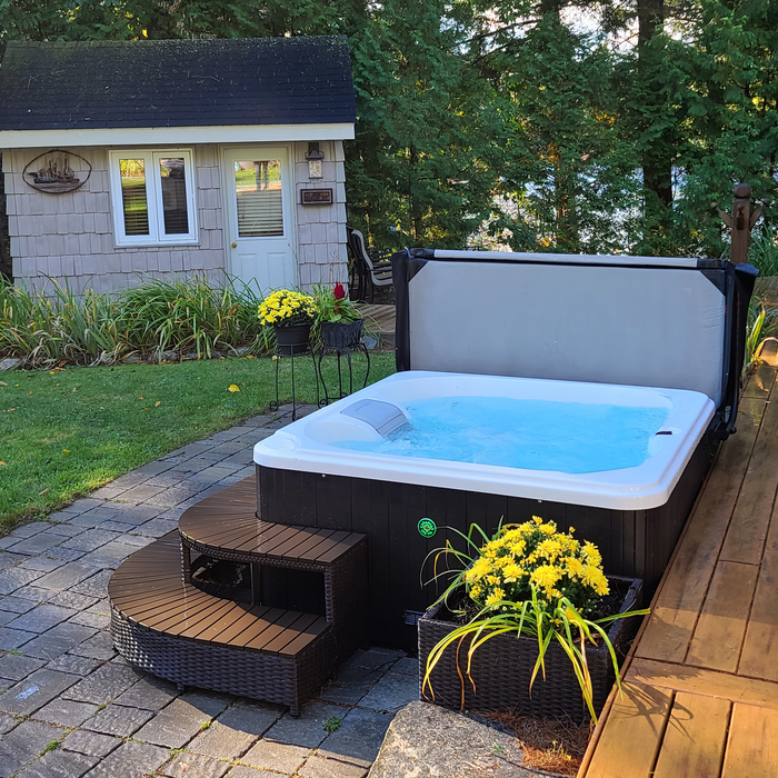 Canadian Spa Gander 4-Person 15-Jet Portable Hot Tub (KH-10099)