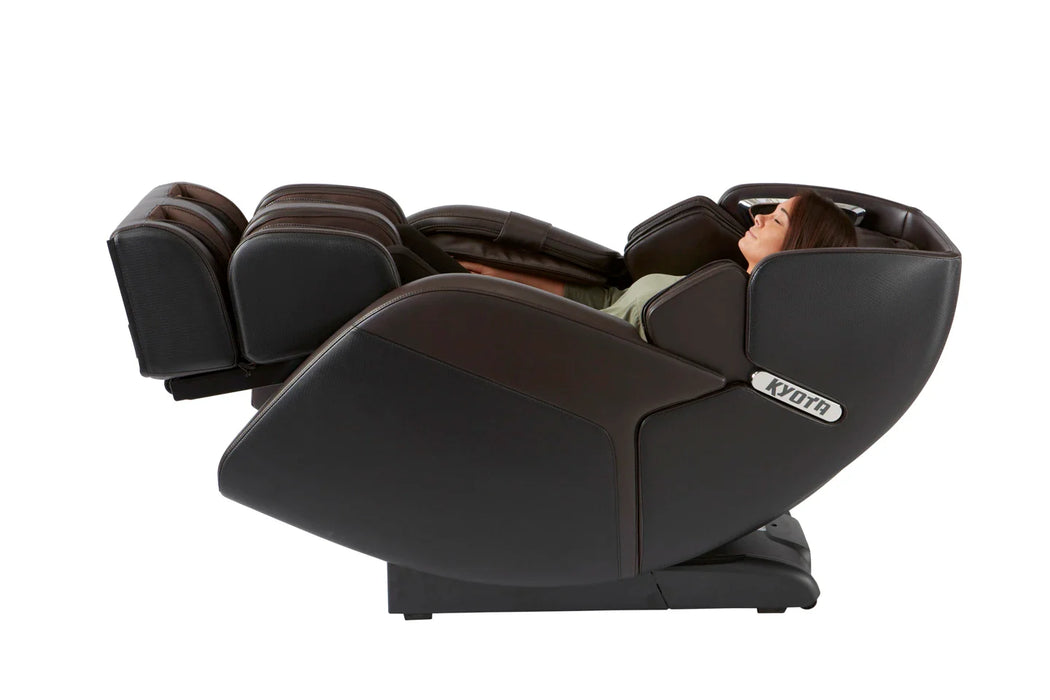 New Kyota Kenko M673 3D/4D Massage Chair (Refurbished)