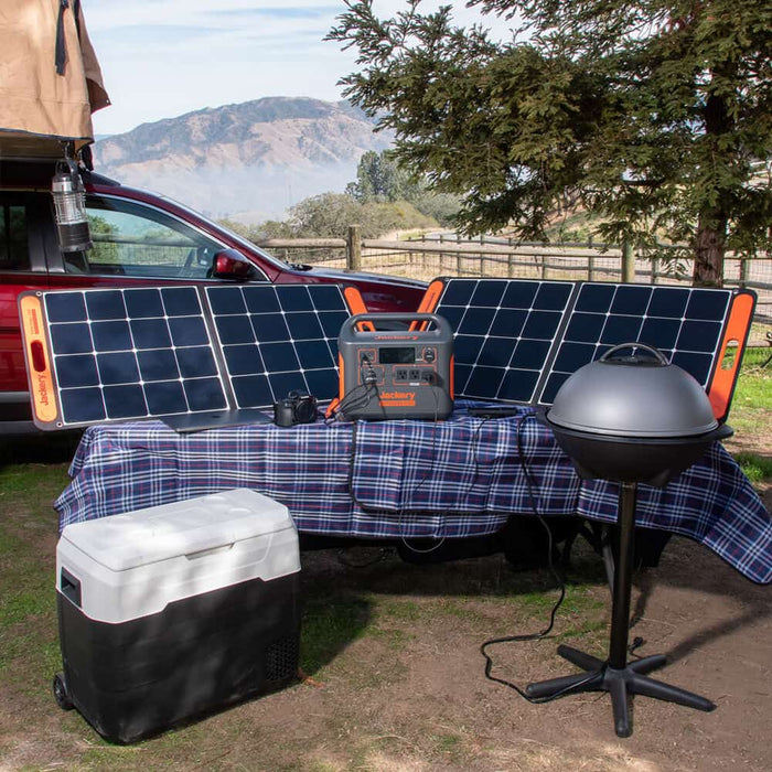 Jackery 1500 2SS100 + 2X Solarsaga 100W Solar Panel Solar Generator Kit